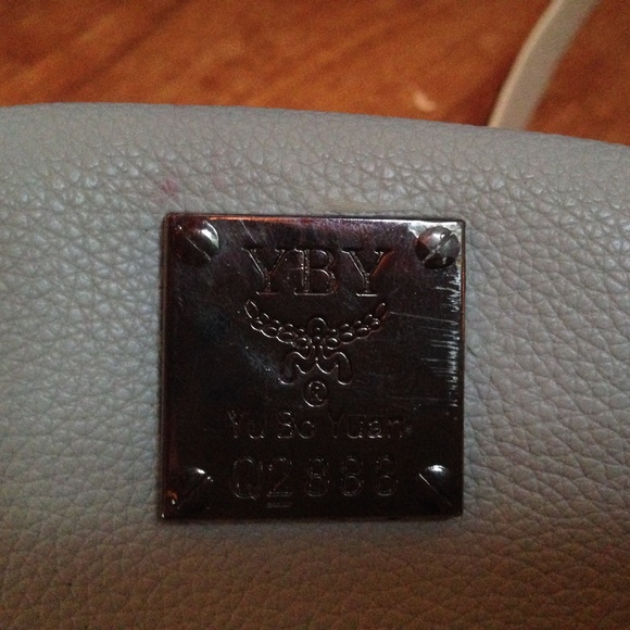 YBY white mini backpack💖 - Picture 3 of 4